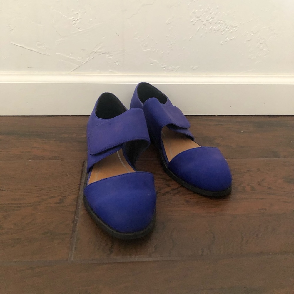 Urban Outfitters cut out flats, only worn once!
